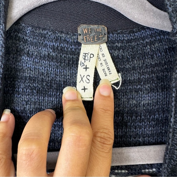 Free People Foxtrot button front wool oversized Cardigan grandpa Navy Multi - Picture 7 of 9